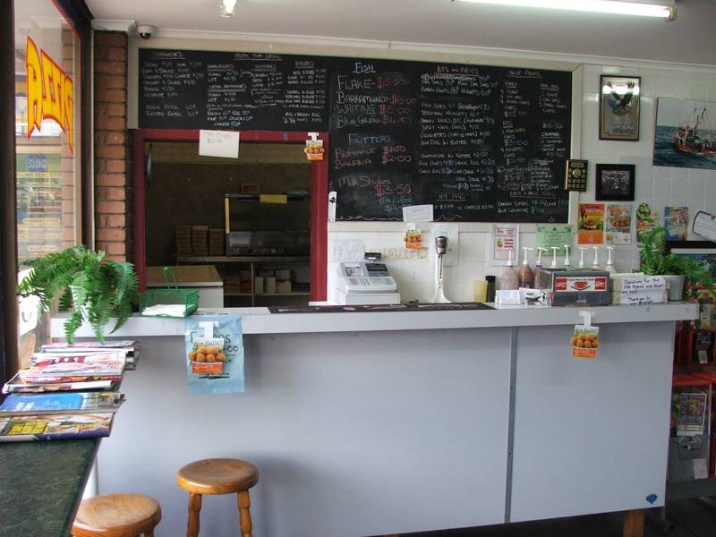 COMBINATION PIZZA AND FISH n CHIPS! Picture 2