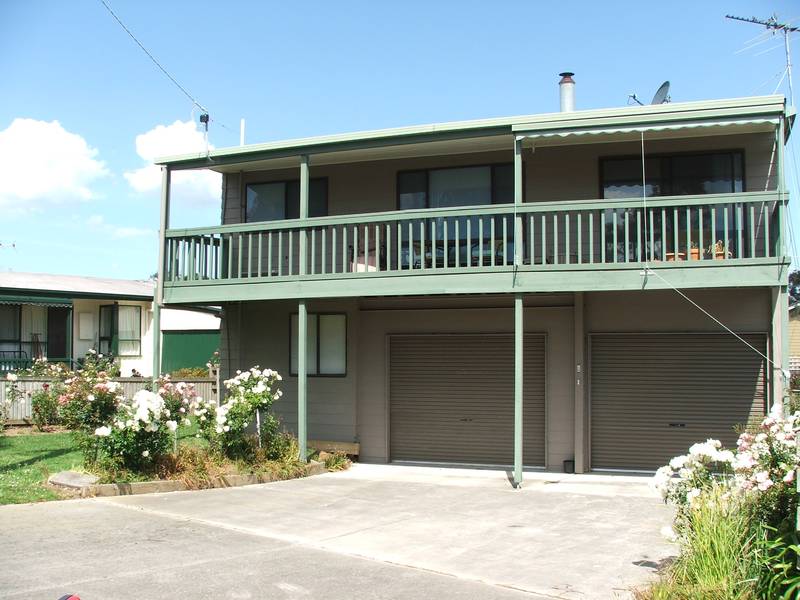 WHAT A HOT SPOT!! Picture 1