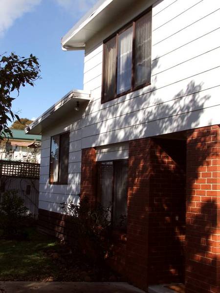 Substantial Home With Blue Bay Views! Picture 3