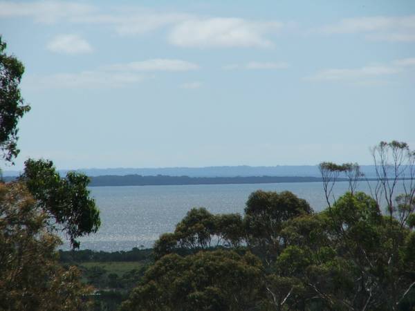 BARGAIN & UNBLOCKABLE BAY VIEWS BUILDING BLOCK!!!! Picture 1