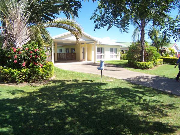 SENSATIONAL FAMILY HOME Picture 1