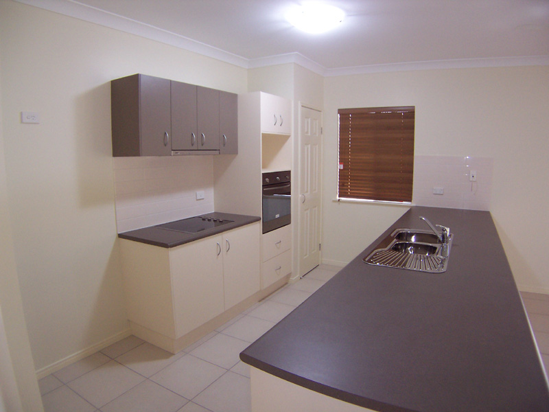 BRAND NEW FAMILY HOME Picture 2