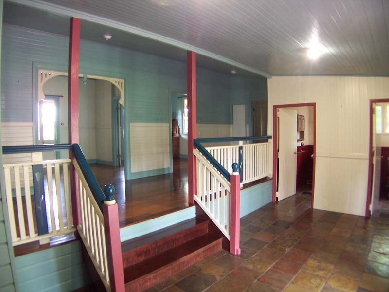 BEAUTIFUL QUEENSLANDER Picture 3