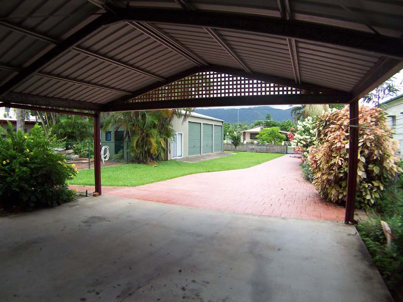 BEAUTIFUL QUEENSLANDER Picture 2