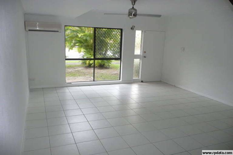 TRENDY TOWNHOUSE Picture TRENDY TOWNHOUSE Picture