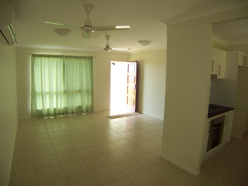 GREAT FAMILY HOME Picture 2