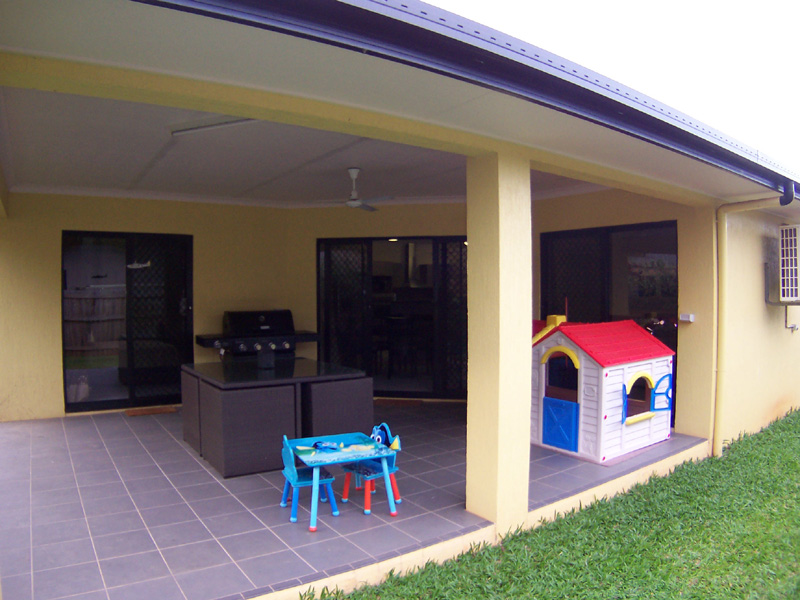 FULLY FURNISHED IN FOREST GARDENS Picture