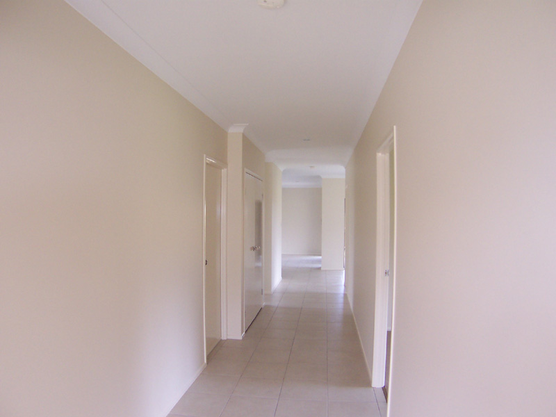 FIRST WEEK RENT FREE!!! - BRAND NEW AND READY TO BE LIVED IN - Picture 3