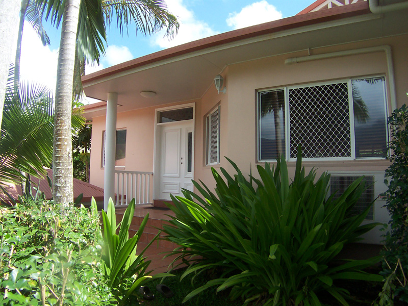 EXECUTIVE STYLE RESIDENCE Picture 2