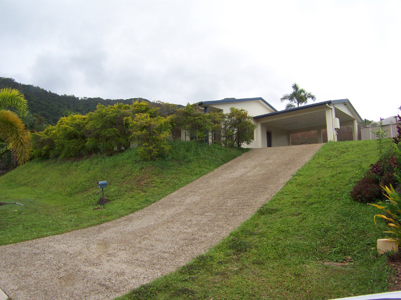 PEACEFUL LIVING Picture 1