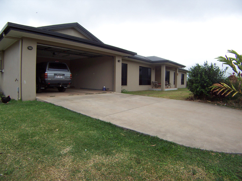 SENSATIONAL ACREAGE Picture 1