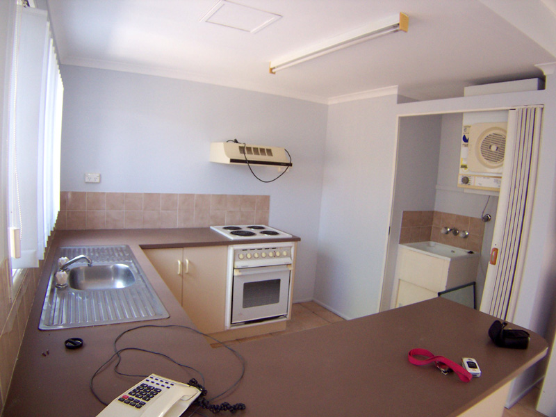 SENSATIONAL TOWNHOUSE Picture 3