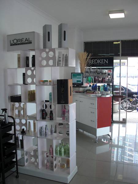 BUSINESS FOR SALE - HAIRDRESSER/BEAUTY SALON - REDKEN Picture 3