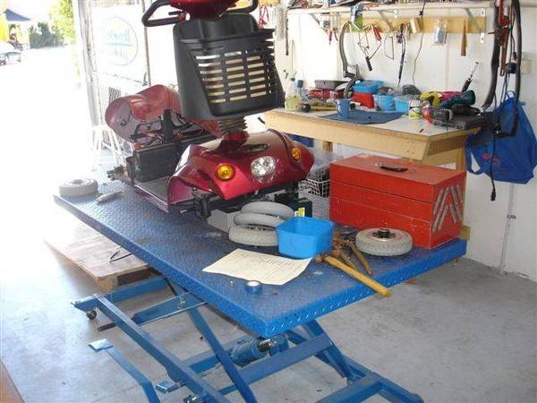 MOBILITY AIDS Picture 3