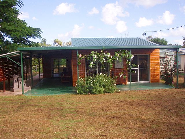 BEACH COTTAGE
REDUCED Picture 1