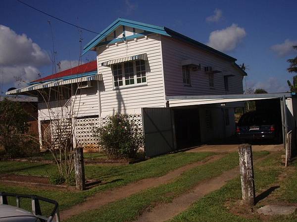 HIGH SET RENOVATED Picture 1