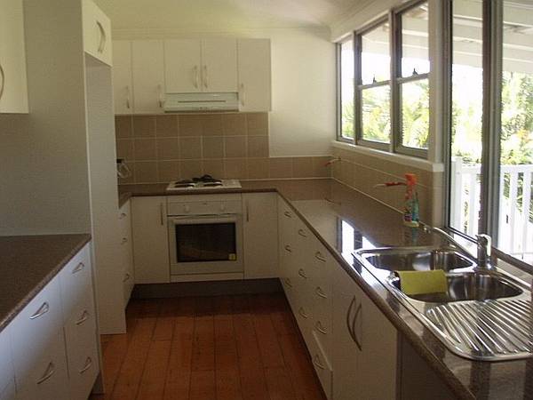 HIGH SET RENOVATED Picture 3