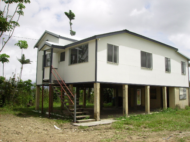 PERFECT FIRST HOME! Picture 1