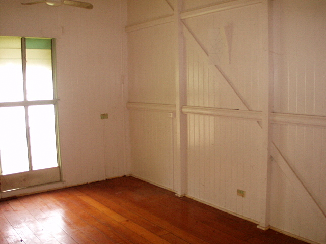 AUCTION
AUCTION
AUCTION Picture 3