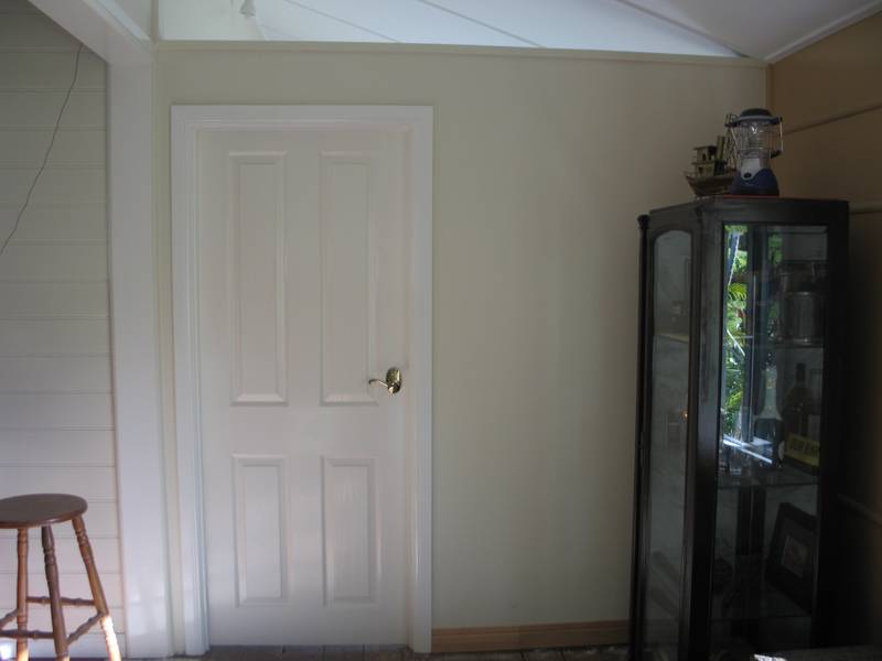 CUTE COTTAGE CLOSE TO TOWN Picture 3