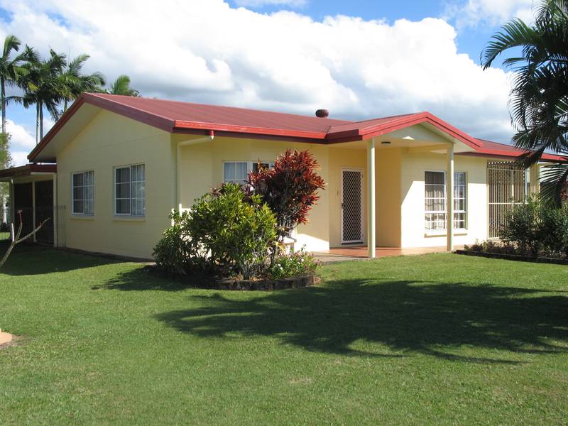 QUALITY BLOCK HOME IN PERFECT AREA Picture 2