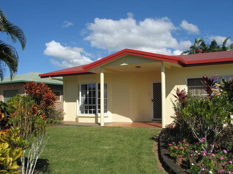 QUALITY BLOCK HOME IN PERFECT AREA Picture 1