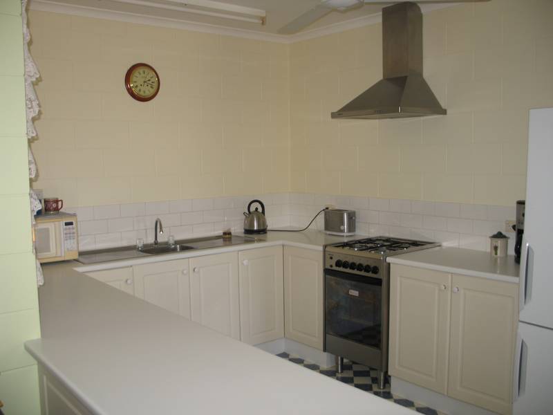 QUALITY BLOCK HOME IN PERFECT AREA Picture 3