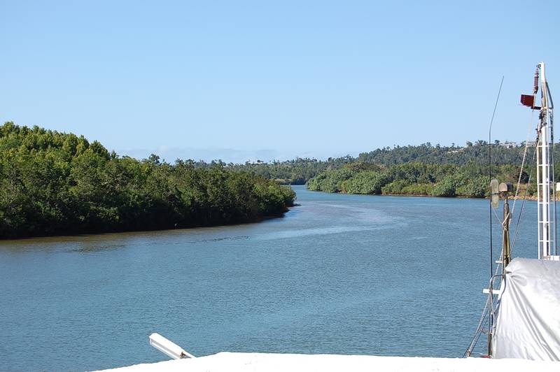 LUXURY RIVERFRONT HOME Picture 1