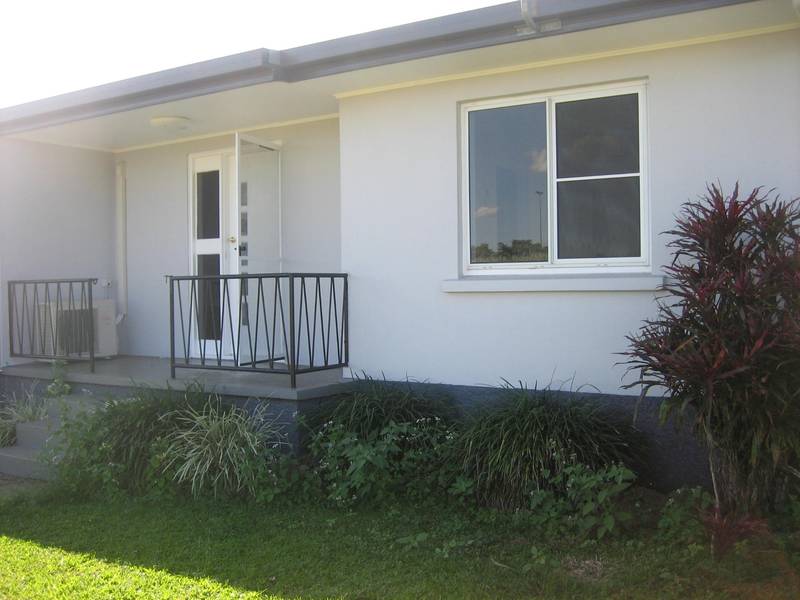 TWO BEDROOM UPMARKET UNIT Picture 1