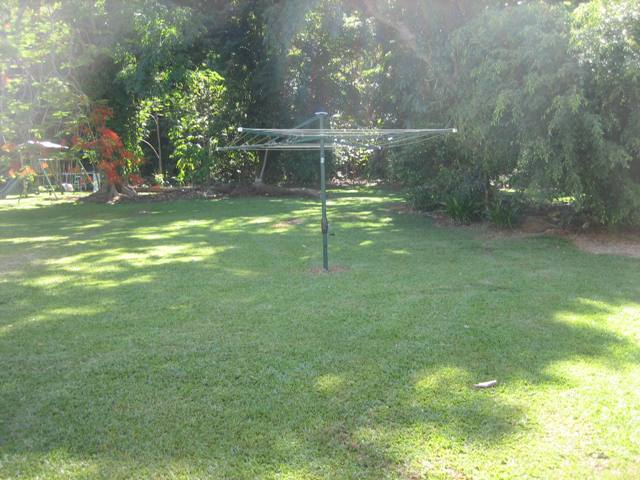 HOUSE CLOSE TO BEACH Picture 3