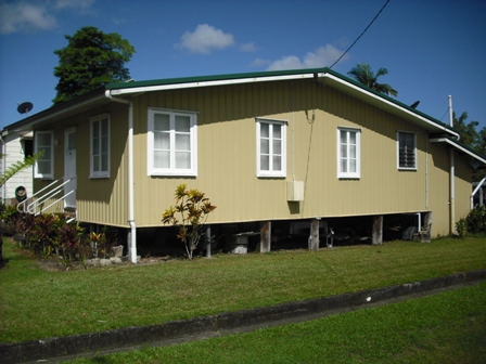 LITTLE BEAUTY Picture 1