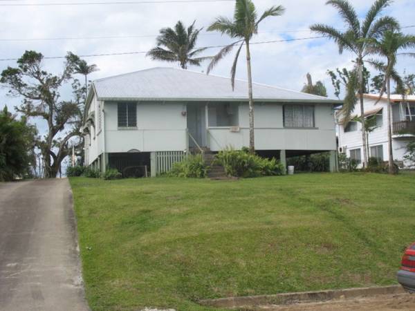 Build 3 floors high. Picture 1