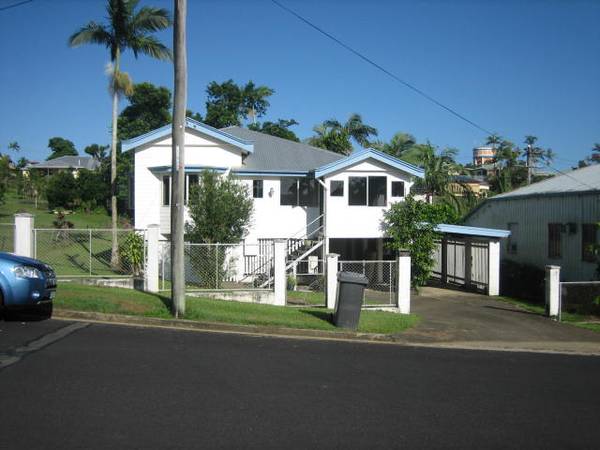 GENUINE
QUEENSLANDER Picture 1