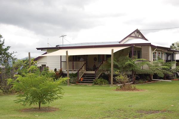 Escape to the Country! Picture 1