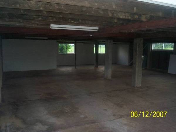 REAL CLOSE TO TOWN, Picture 3