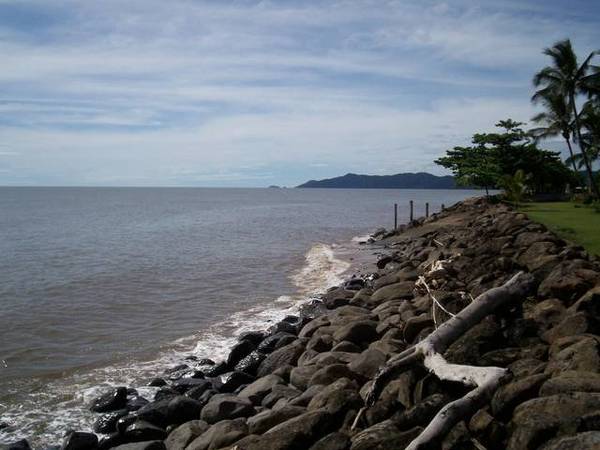 BEST VALUE ABSOLUTE WATER FRONT AROUND!!!!! Picture 2