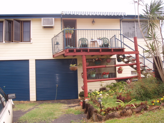 Great Starter - Owner wants offers! Picture 1