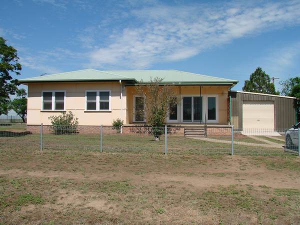 Close To Town Picture 1