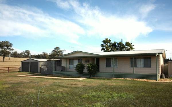 RURAL LIFESTYLE Picture 1