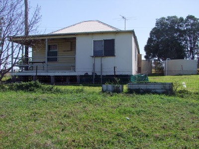 OLD FARMHOUSE Picture