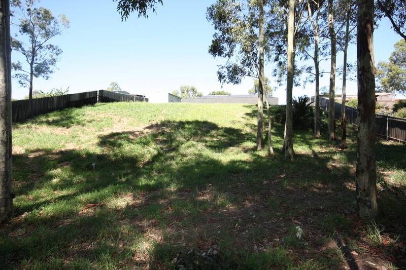 LARGE VACANT BLOCK Picture 3