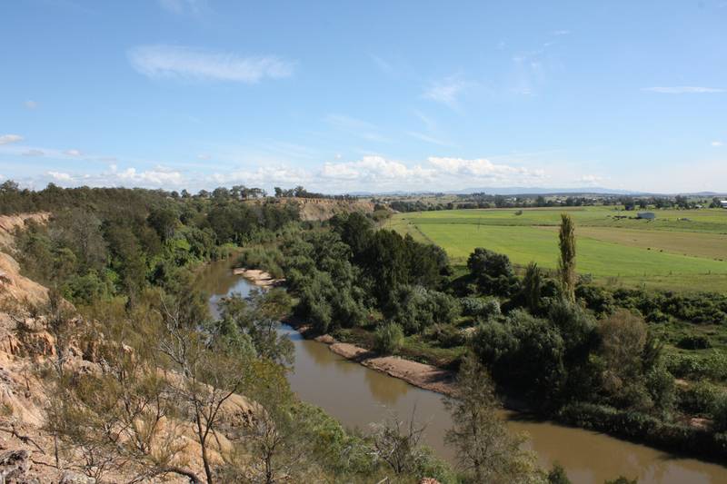 VACANT 250 Acres (101.2 Ha) - RIVER FRONTAGE IN GREAT POSITION Picture 1