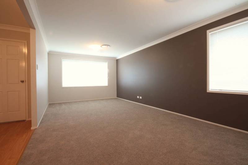 BRAND NEW 4 BEDDER Picture 2