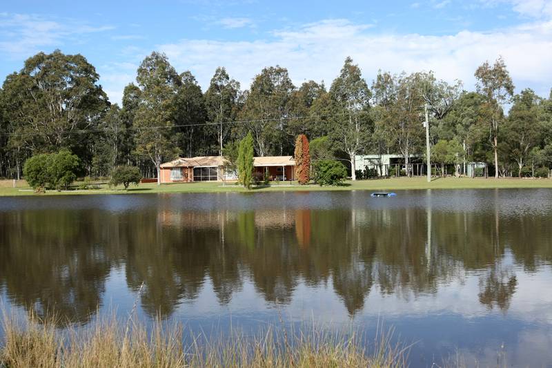 STUNNING OUTLOOK Picture 1