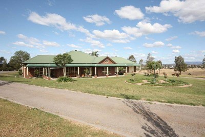 Immaculate Residence with Soothing Rural Views Picture Immaculate Residence with Soothing Rural Views Picture