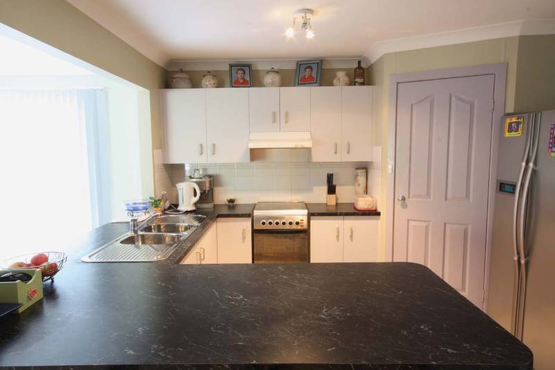 VIEWS FOR MILES Picture 3