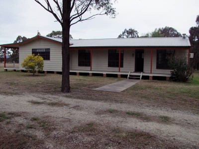 Rural Living! Picture Rural Living! Picture