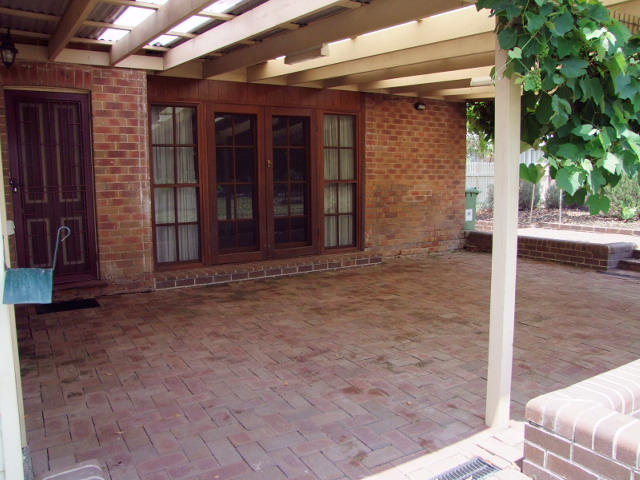 Beautiful Federation Home Picture 3