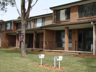 Renovated Townhouse! Picture