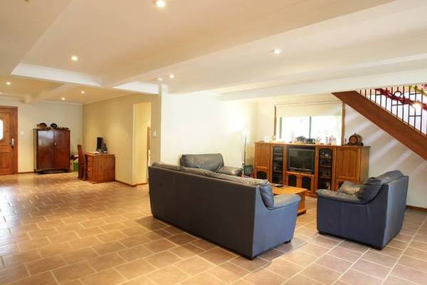 QUIET TOWN POSITION Picture 3